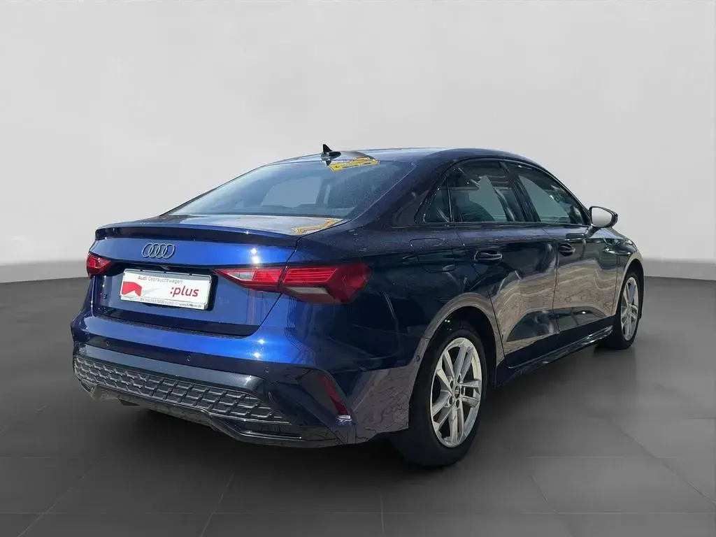 Gebraucht Audi A3 S-Line 116 PS (85 kW) 2025 Blau Limousine