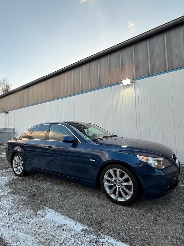 Gebraucht BMW 520 Sport Line 150 PS (110 kW) 2005 Blau Limousine