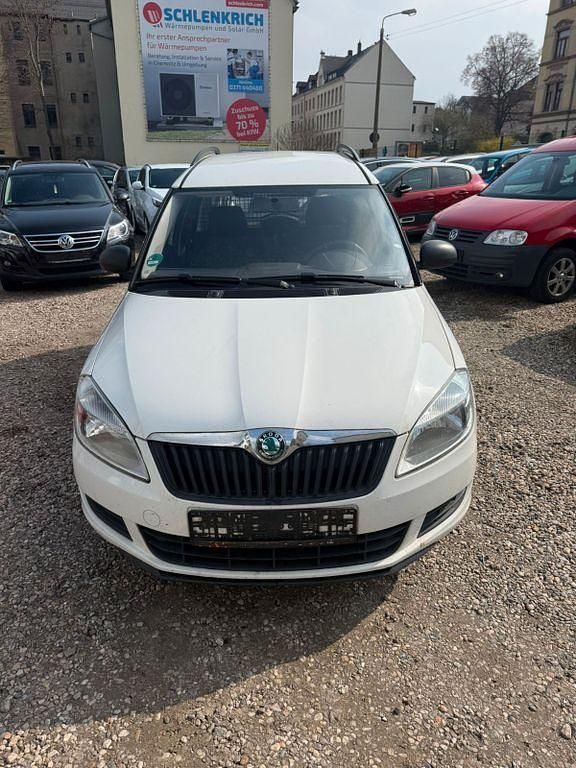 Gebraucht Skoda Roomster 75 PS (55 kW) 2012 Weiß Van / Kleinbus