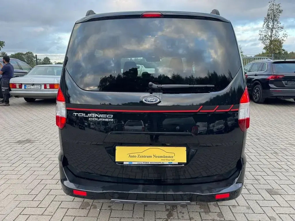 Gebraucht Ford Tourneo Courier Sport 101 PS (74 kW) 2019 Schwarz Van / Kleinbus