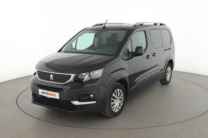 Schwarz Gebraucht 2019 Peugeot Rifter Active Van / Kleinbus | 18.610 € (Teuer) - Bild 1/3