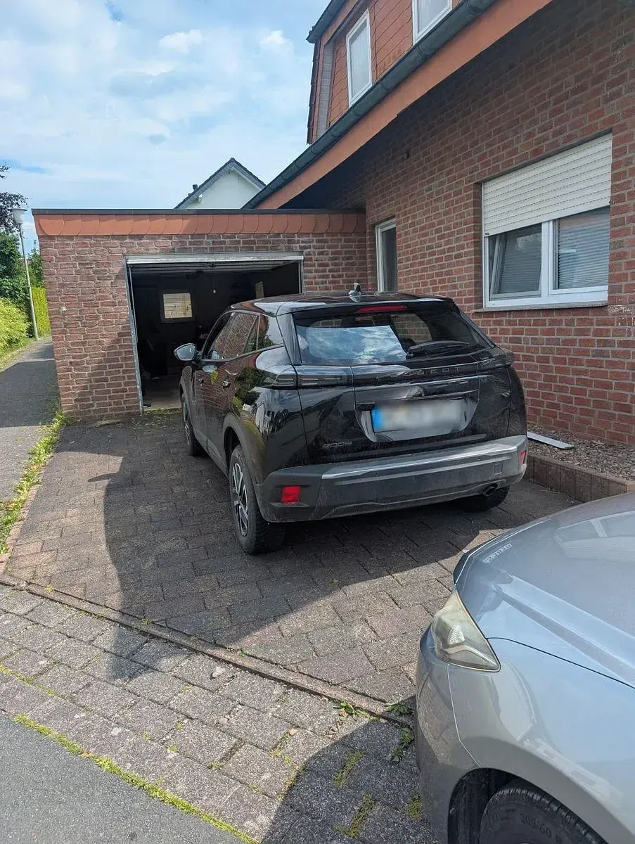 Gebraucht Peugeot 2008 Style 101 PS (74 kW) 2024 Schwarz SUV