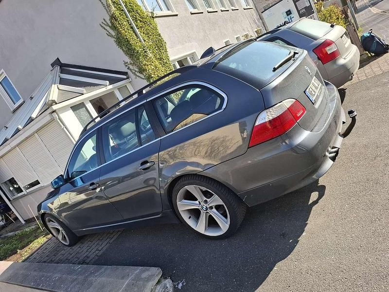 Gebraucht BMW 530 235 PS (172 kW) 2007 Kombi