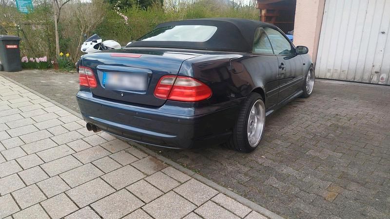 Gebraucht Mercedes CLK320 218 PS (160 kW) 2000 Cabrio