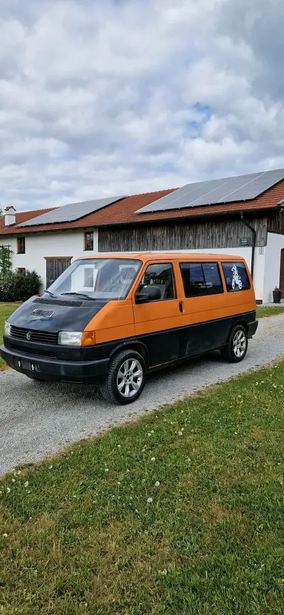 Usado VW Transporter 110 CV (80 kW) 1995 Naranja Van