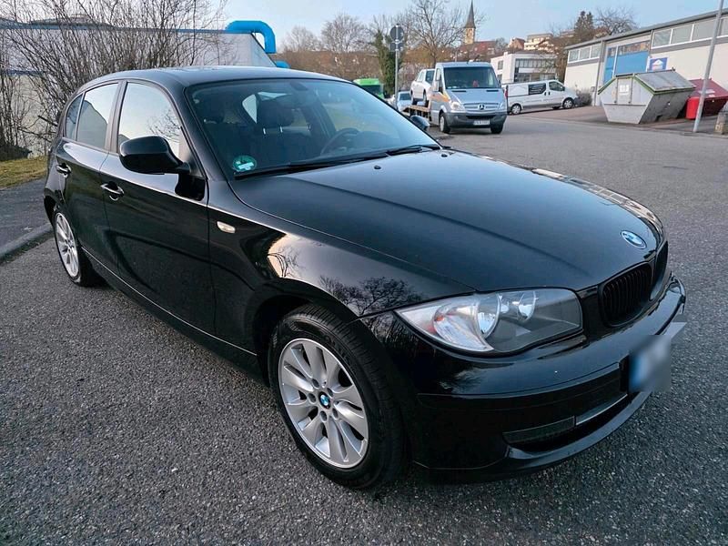 Gebraucht BMW 116 Sport Line 122 PS (89 kW) 2010 Schwarz Kleinwagen