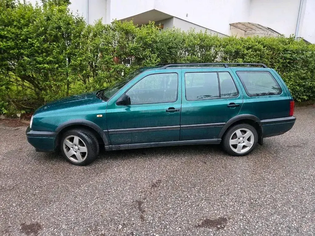 Gebraucht VW Golf III 90 PS (66 kW) 1998 Grün Kombi