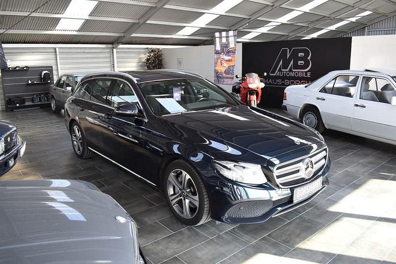 Gebraucht Mercedes E350 Avantgarde 258 PS (189 kW) 2017 Grün Limousine