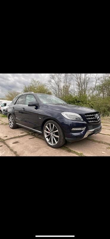 Andere farben Gebraucht 2012 Mercedes ML350 SUV | 21.000 € (Fairer Preis) - Bild 1/4