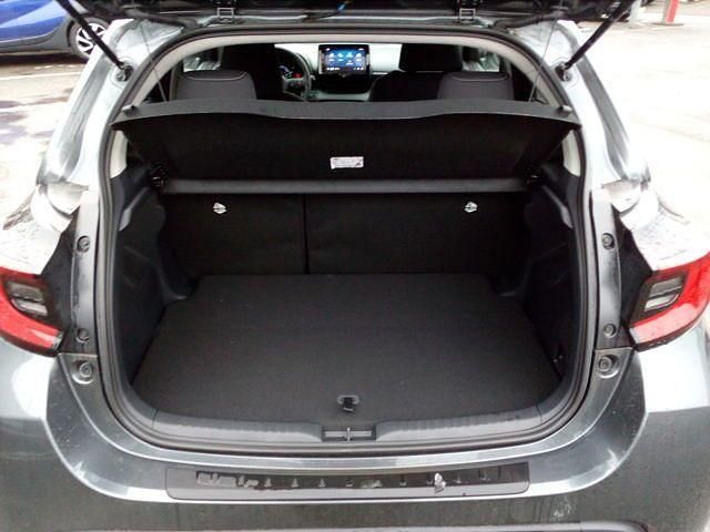 Neu Toyota Yaris 116 PS (85 kW) 2025 Grau Limousine
