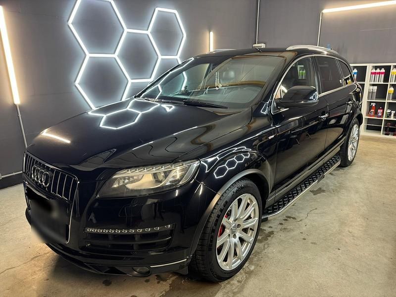Schwarz Gebraucht 2013 Audi Q7 Comfort SUV | 18.999 € (Fairer Preis) - Bild 1/4