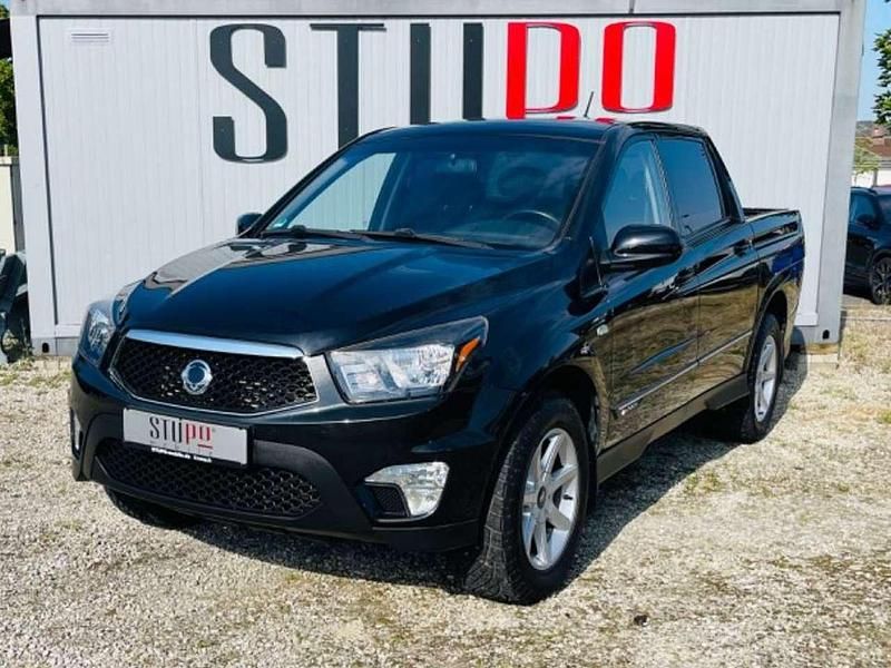 Schwarz Gebraucht 2017 Ssangyong Actyon SUV | 14.900 € - Bild 1/4