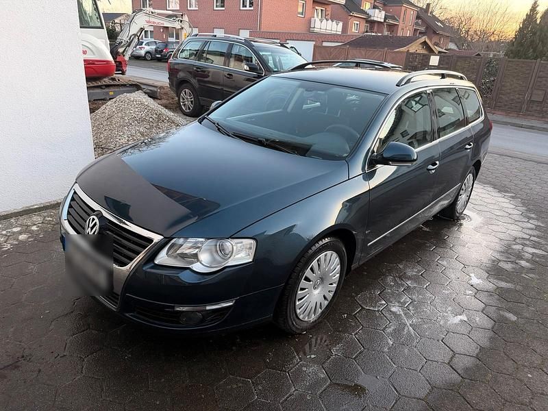 Gebraucht VW Passat 140 PS (102 kW) 2008 Blau Kombi