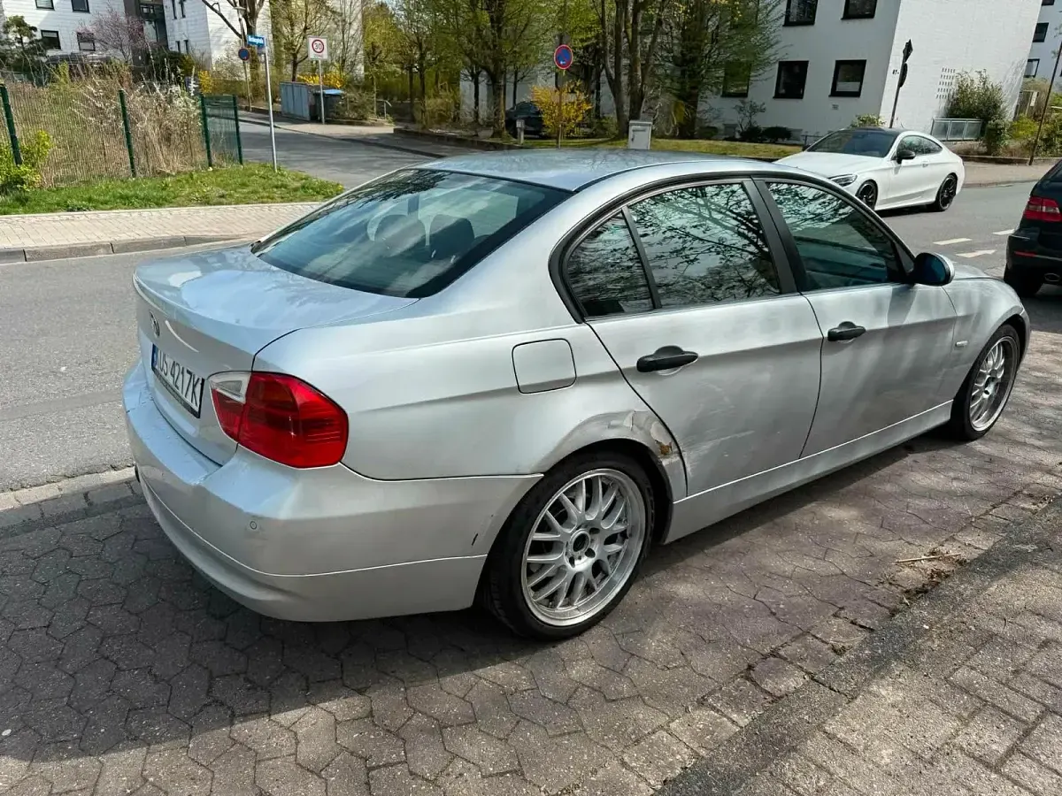 Gebraucht BMW 320 163 PS (119 kW) 2006 Limousine