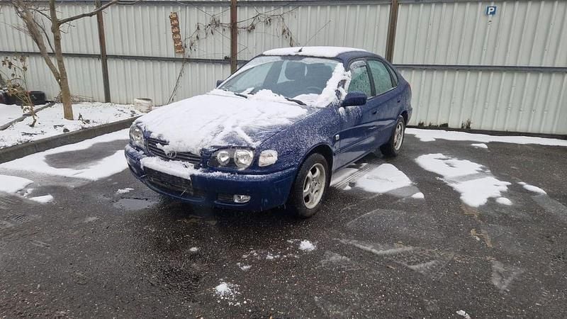 Gebraucht Toyota Corolla 110 PS (80 kW) 2001 Blau Limousine