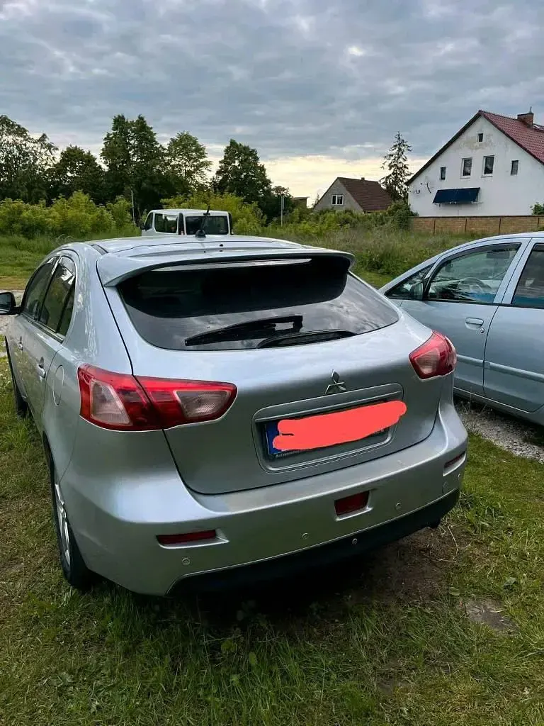 Gebraucht Mitsubishi Lancer Sportback 140 PS (102 kW) 2010 Silber Limousine