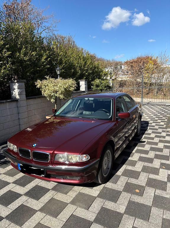 Gebraucht BMW 735 238 PS (175 kW) 1999 Rot Limousine