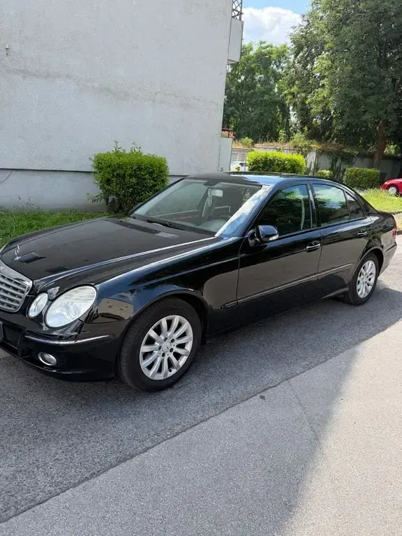Gebraucht Mercedes E200 Elegance 184 PS (135 kW) 2007 Schwarz Limousine