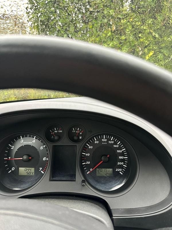 Gebraucht Seat Ibiza 64 PS (47 kW) 2004 Schwarz Kleinwagen