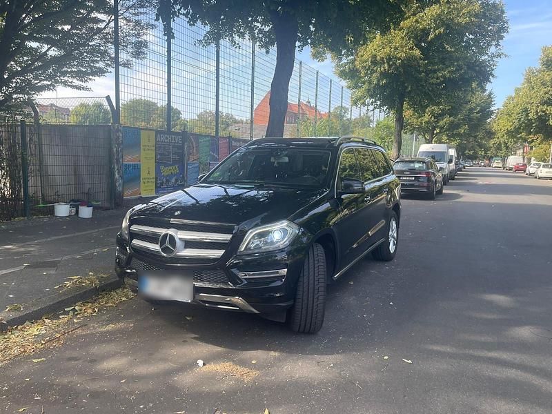 Gebraucht Mercedes GL350 258 PS (189 kW) 2014 Schwarz SUV