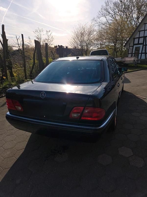 Gebraucht Mercedes E430 280 PS (205 kW) 1998 Limousine