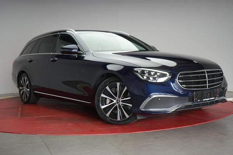 Blau Gebraucht 2020 Mercedes E400 Exclusive Limousine | 34.990 € (Guter Preis) - Bild 1/4