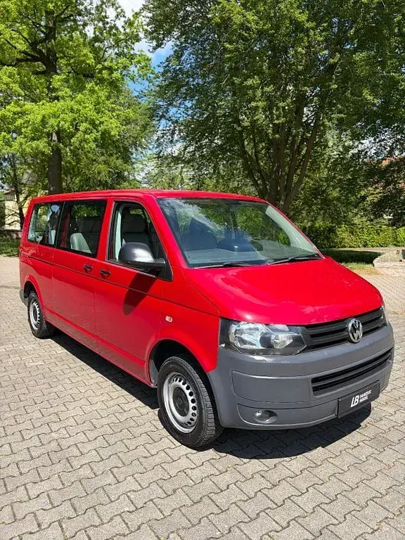 Gebraucht VW Transporter 102 PS (75 kW) 2010 Rot Van