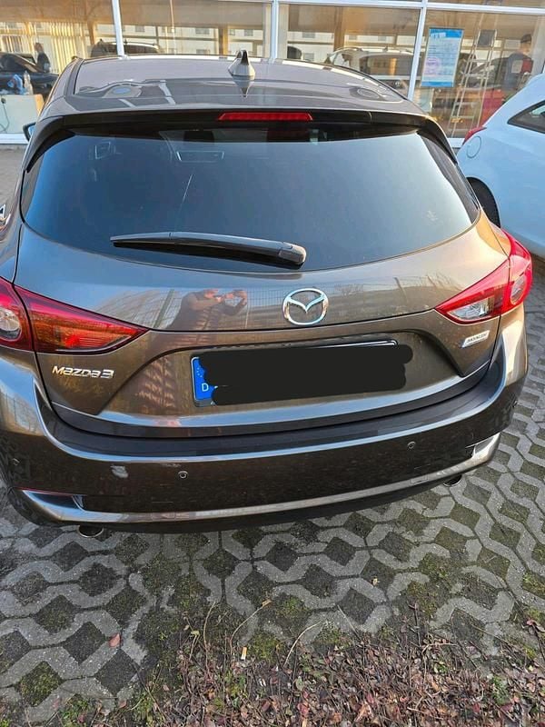 Gebraucht Mazda 3 150 PS (110 kW) 2017 Braun Limousine