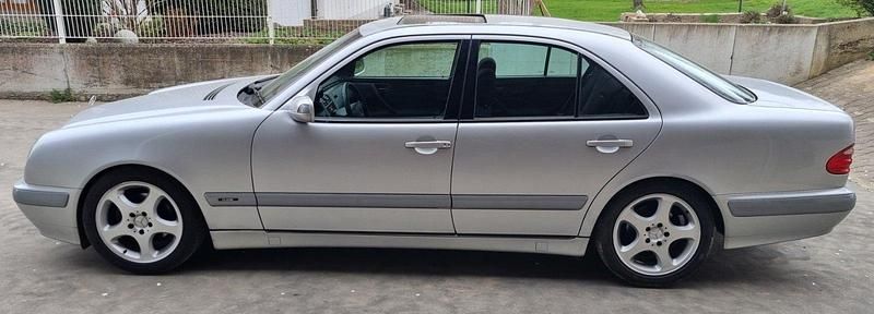 Gebraucht Mercedes E200 163 PS (119 kW) 2000 Silber Limousine