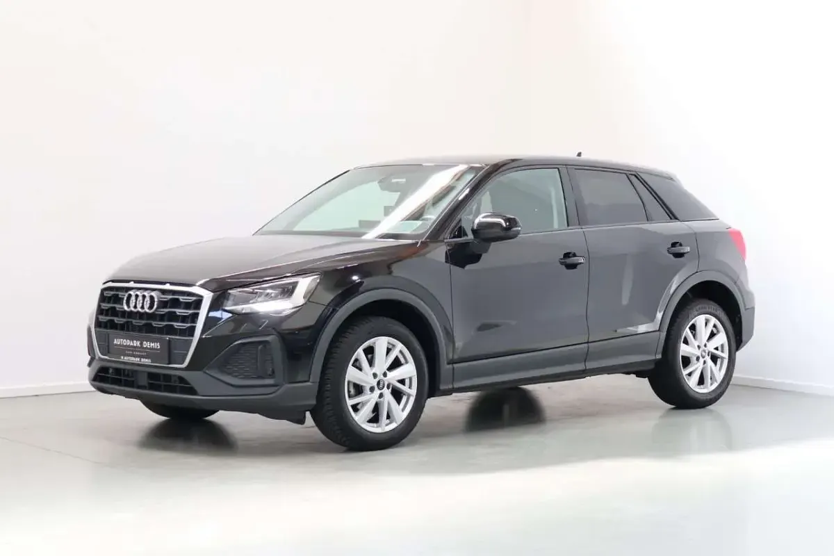 Gebraucht Audi Q2 Basis 150 PS (110 kW) 2022 Schwarz SUV