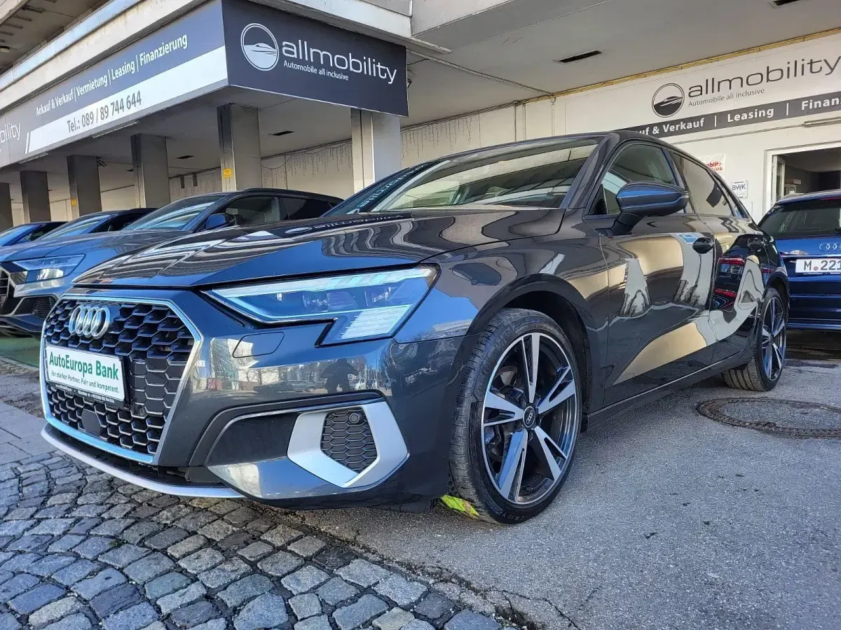 Gebraucht Audi A3 Advanced 150 PS (110 kW) 2022 Grau Limousine