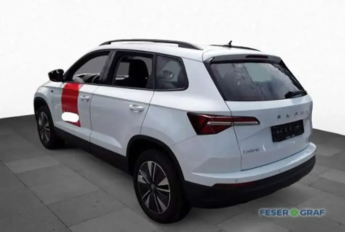 Gebraucht Skoda Karoq Tour 150 PS (110 kW) 2025 Moon weiss perleffekt SUV