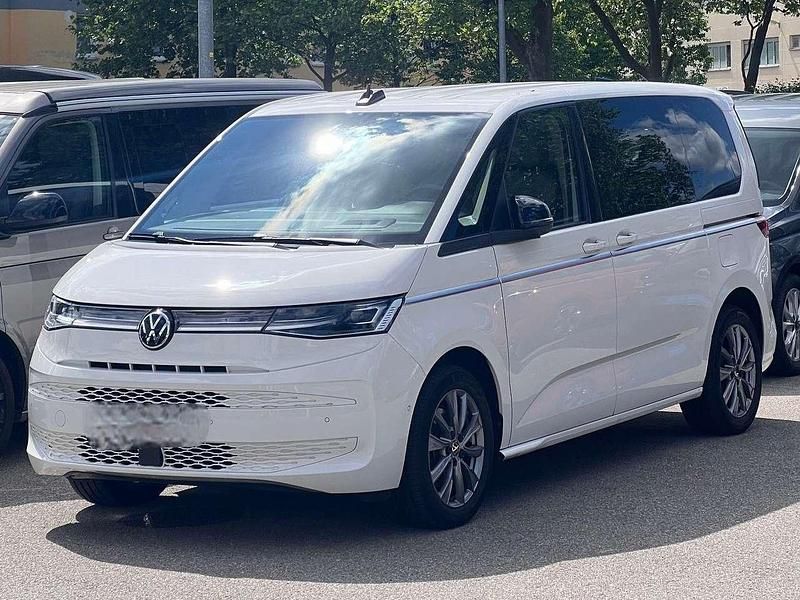 Weiß Gebraucht 2022 VW T7 Style Van | 49.875 € (Guter Preis) - Bild 1/2
