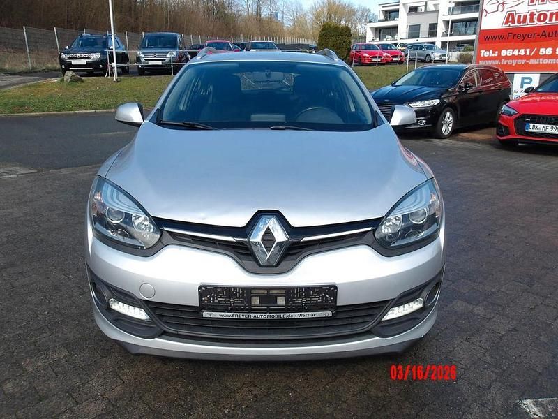 Gebraucht Renault Mégane III Initiale Paris 110 PS (80 kW) 2014 Silber Limousine
