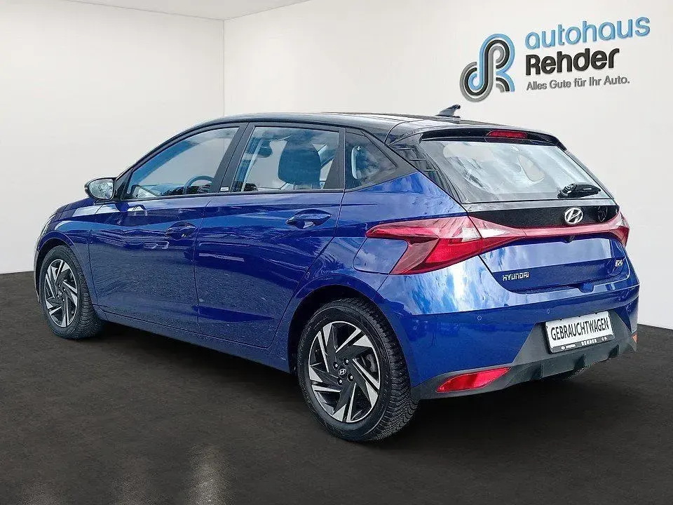 Gebraucht Hyundai i20 Intro Edition 101 PS (74 kW) 2021 Blau Kleinwagen