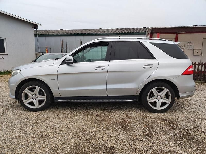Gebraucht Mercedes ML350 AMG line 258 PS (189 kW) 2012 Silber SUV