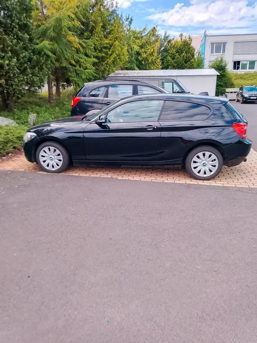 Gebraucht BMW 114 101 PS (74 kW) 2013 Schwarz Kleinwagen