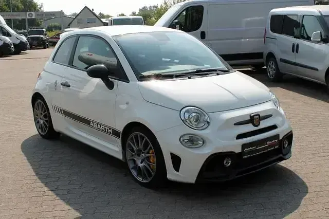 Gebraucht Abarth 595 70th Anniversary 200 PS (147 kW) 2020 Weiß Limousine