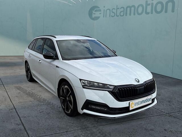 Weiß Gebraucht 2024 Skoda Octavia SportLine Kombi | 36.850 € (Guter Preis) - Bild 1/2