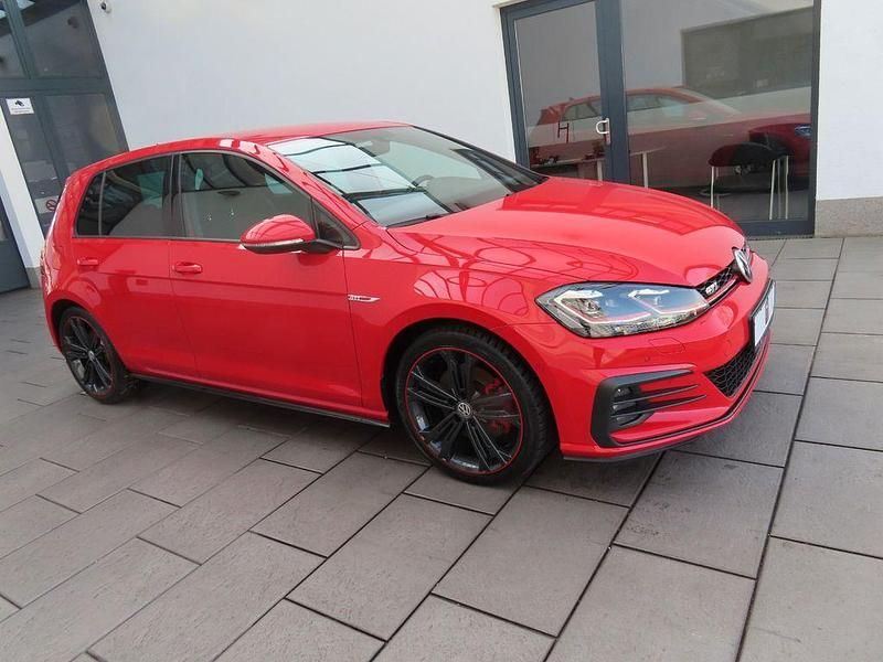 Gebraucht VW Golf VII GTI 230 PS (169 kW) 2017 Rot Limousine
