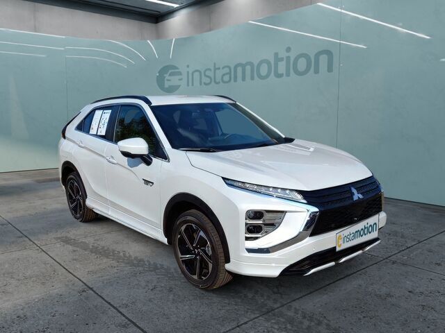 Weiß Gebraucht 2022 Mitsubishi Eclipse Cross Plus SUV | 27.790 € (Etwas zu teuer) - Bild 1/2