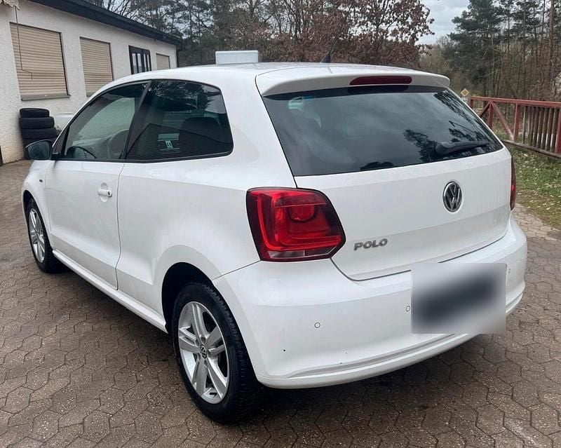 Gebraucht VW Polo Match 64 PS (47 kW) 2012 Weiß Kleinwagen