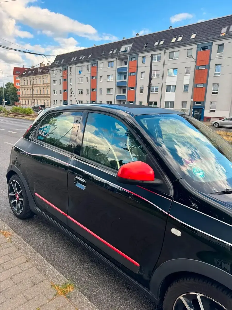 Gebraucht Renault Twingo 90 PS (66 kW) 2015 Schwarz Kleinwagen