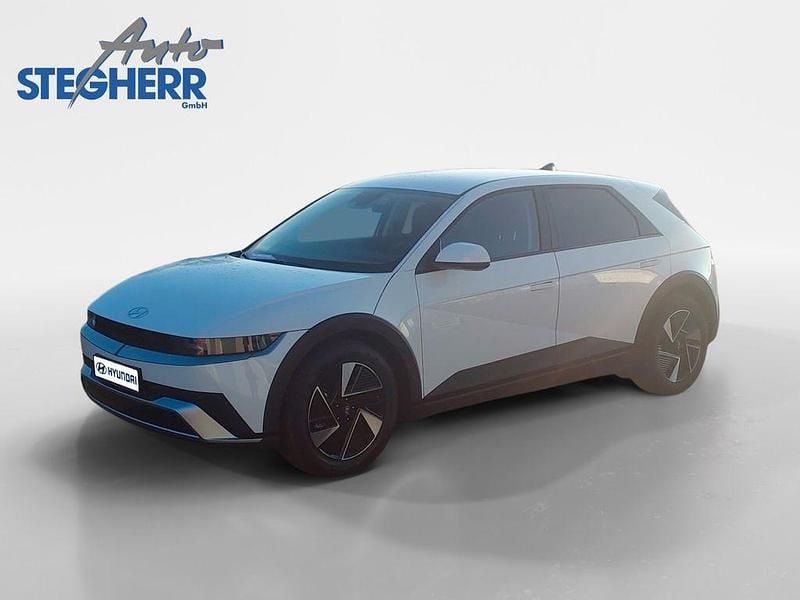 Weiß Gebraucht 2025 Hyundai Ioniq 5 Techniq SUV | 37.985 € - Bild 1/4