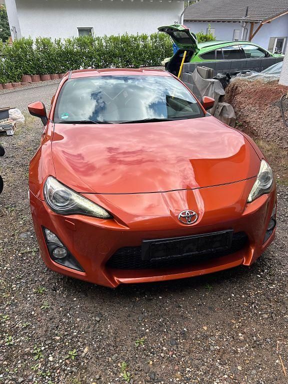 Orange Gebraucht 2012 Toyota GT86 GT Coupé | 14.100 € (Fairer Preis) - Bild 1/4