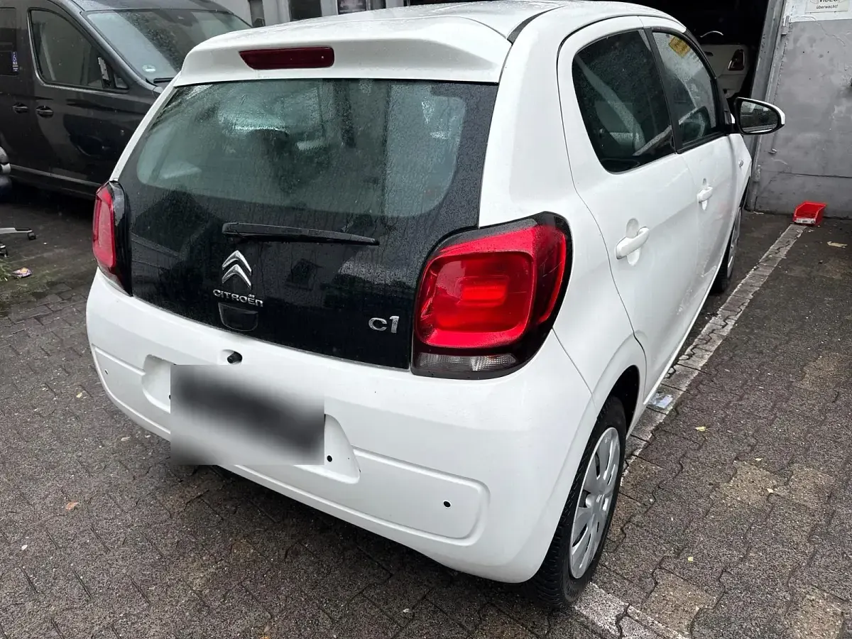 Gebraucht Citroën C1 70 PS (51 kW) 2018 Weiß Kleinwagen