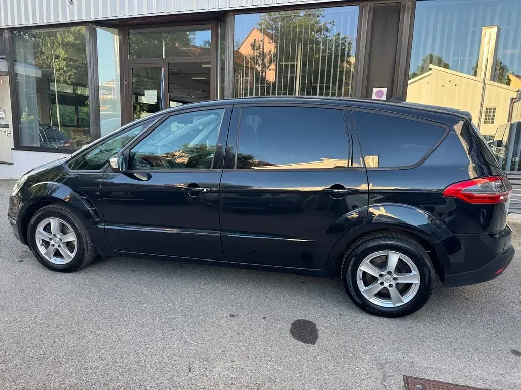 Gebraucht Ford S-MAX Titanium 140 PS (102 kW) 2015 Pantherschwarz metallic Van / Kleinbus