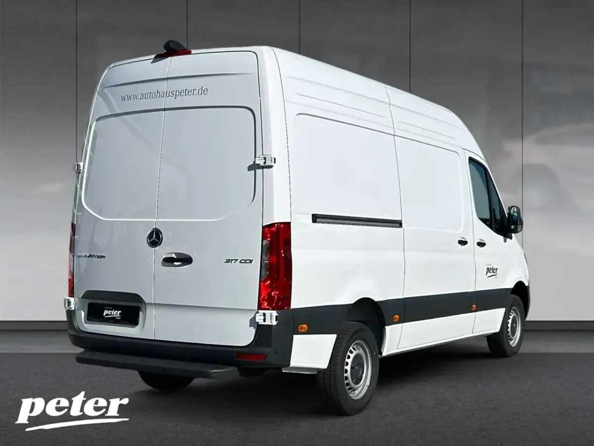 Second-hand Mercedes Sprinter 170 CP (125 kW) 2026 Alb Van