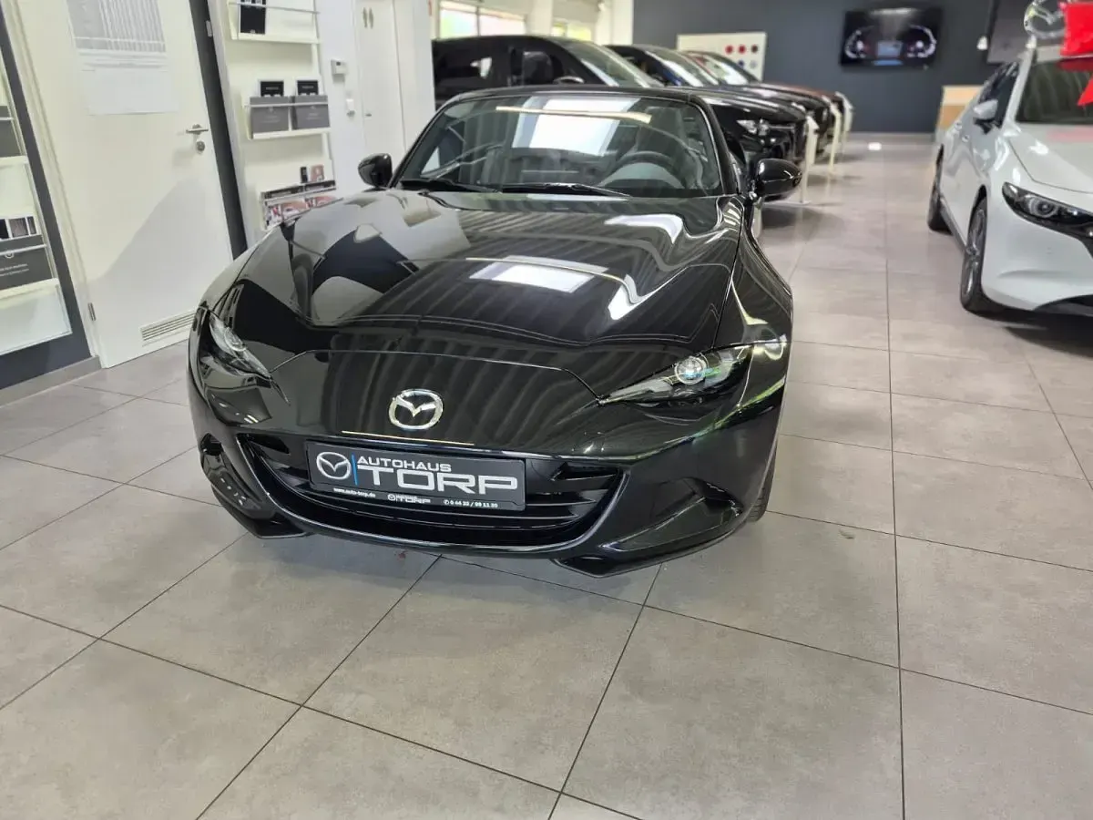 Neu Mazda MX5 Exclusive-Line 132 PS (97 kW) 2026 Schwarz Cabrio