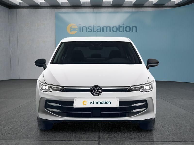 Weiß Gebraucht 2025 VW Golf VIII Kleinwagen | 23.599 € (Guter Preis) - Bild 1/4